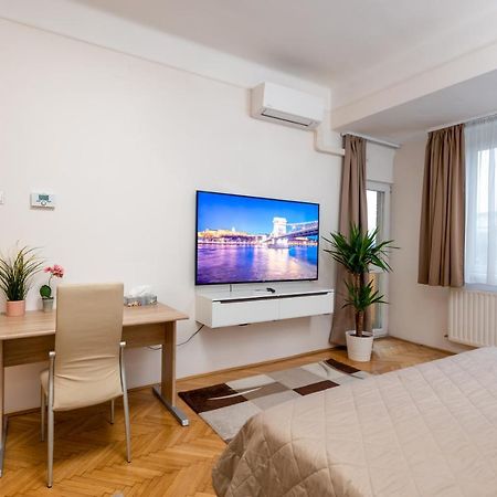 Budapest Deluxe Apartment With Free Car Park Exterior photo