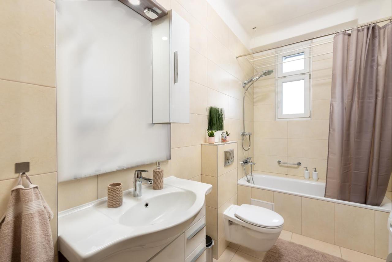 Budapest Deluxe Apartment With Free Car Park Exterior photo